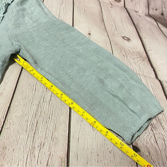 Sweet Wanderer Wmn Light Blue Long Sleeve Lace Ruffle Tie & Button Back Blouse L - Picture 8 of 9